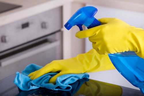 Dust removal from mattress seams during cleaning
